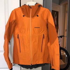 Patagonia womens small goretex super alpine jacket